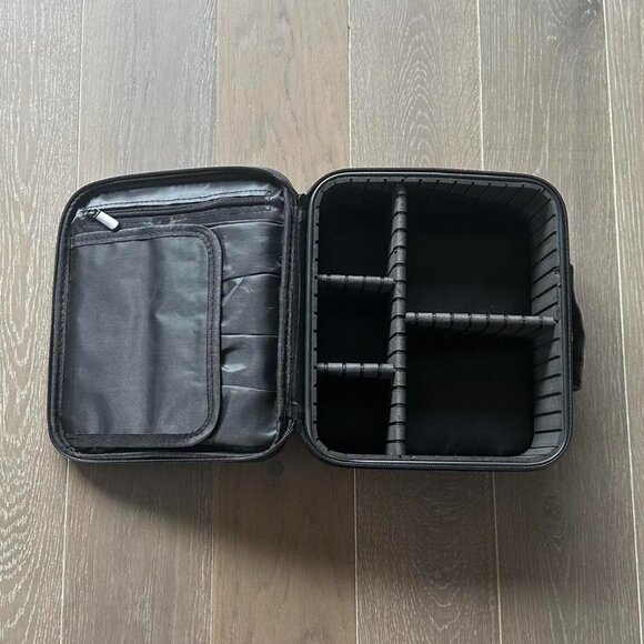 NWOT Compartment Makeup Bag - Picture 1 of 3